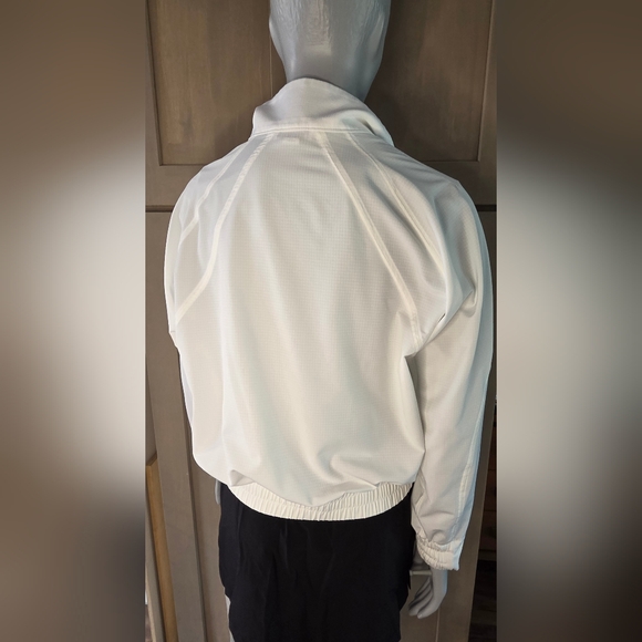 Athleta White Boundless Popover - Picture 4 of 4